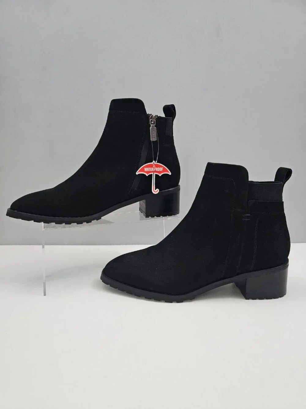 Blondo Shyne Waterproof Ankle Boot Womens 9.5 Black Nubuck Lug Sole Comfort NEW